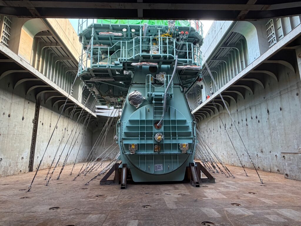 BTL Global Moves 490.629-Ton Ship Engine From South Korea to China